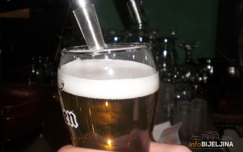 Na alkohol mjesečno potrošimo 15 miliona KM: Pivo omiljeni napitak