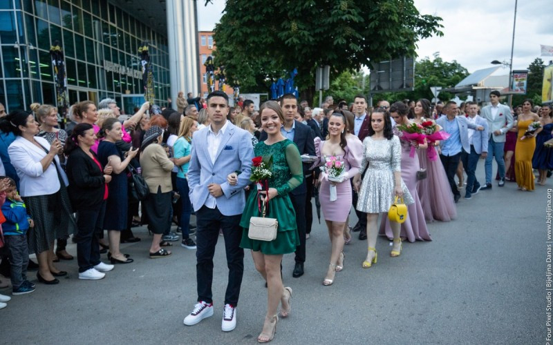 Proslava male mature buni i učenike i nastavnike