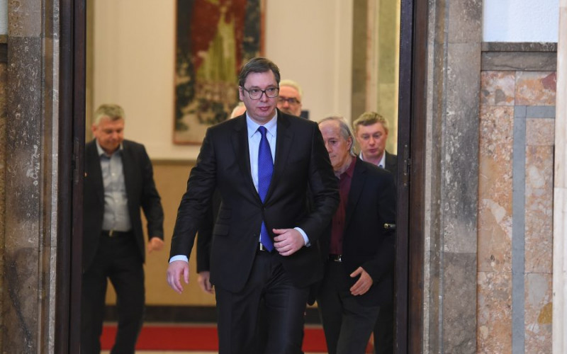 Vučić: Zabranićemo skupove u zatvorenom, odložite velike svadbe