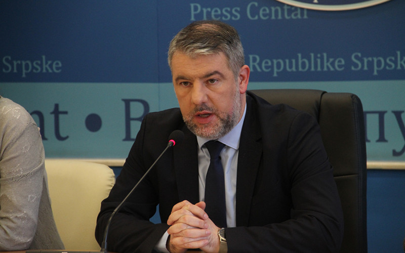 NAREDBA MINISTRA ZDRAVLJA Hitna dezinfekcija svih javnih objekata, površina i prevoza u RS