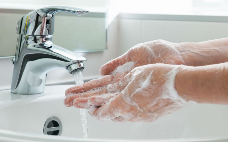 Asepsol ne ubija virus korona, perite ruke