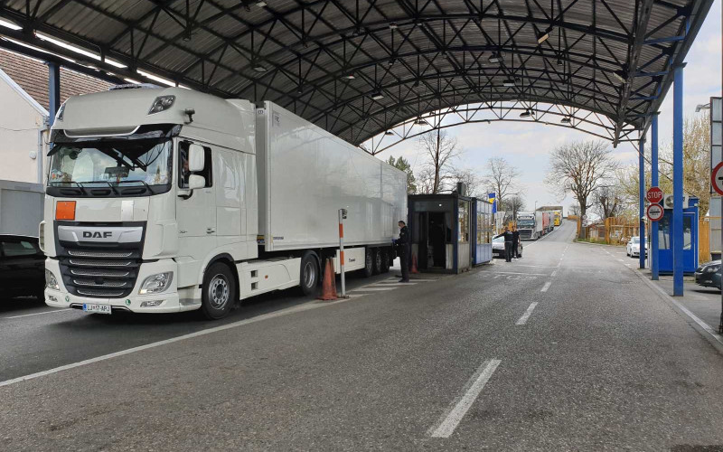 Bijača, Gradiška i Šamac prelazi za kamione koji dolaze u BiH