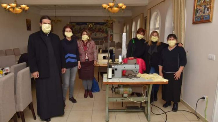 U Kolu srpskih sestara šiju maske