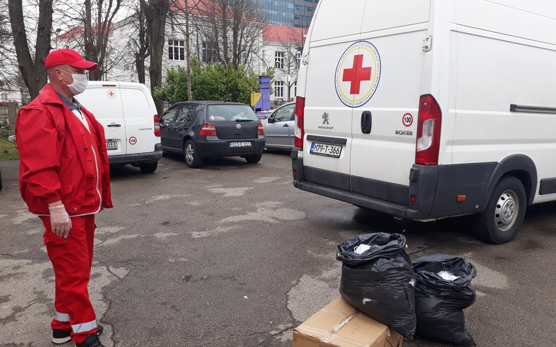 Stigla prva pošiljka maski namijenjenih penzionerima, donacija predsjednika Srpske