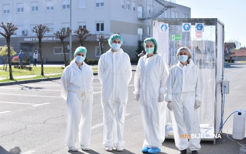 Foto priča: Zabilježili smo trud bijeljinskh ljekara, oni su HEROJI NAŠEG VREMENA /FOTO/