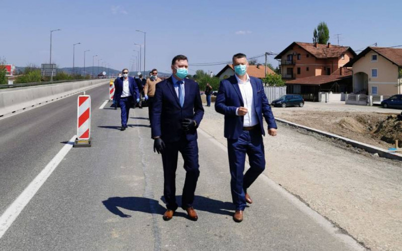 NEŠIĆ I POPOVIĆ OBIŠLI GRADILIŠTE “Uskoro završetak isključne trake u Zalužanima”