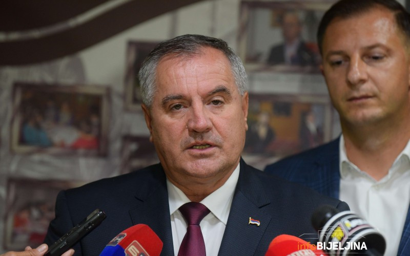 Od 1. maja rade trgovine u tržnim centrima