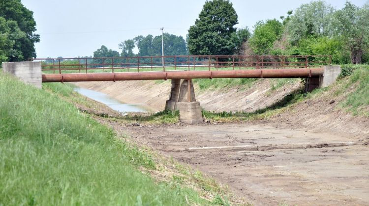 Radovi na čišćenju kanala Stara Dašnica napreduju dobro /FOTO/