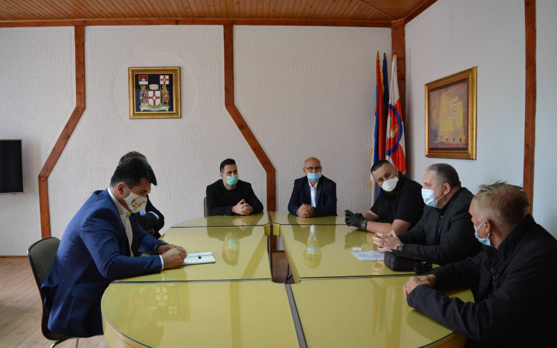 Lopare: Osnovcima 164 mini-računara