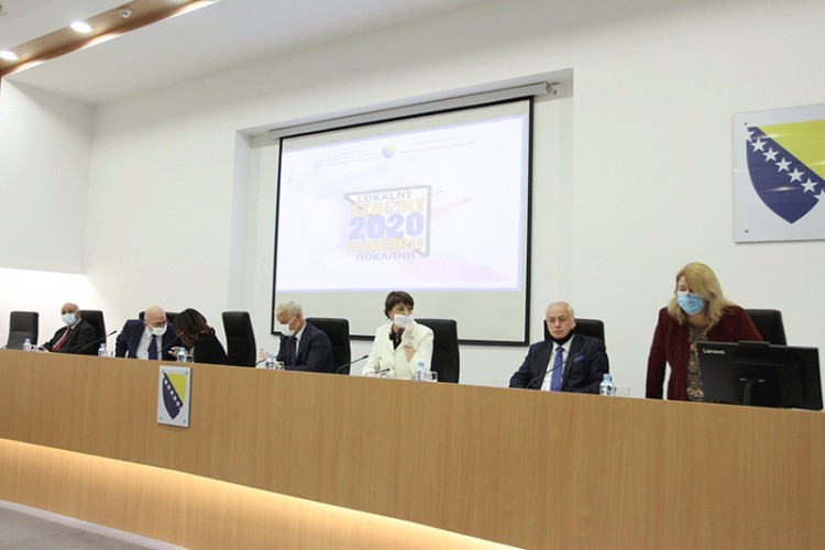 CIK se brani ćutanjem