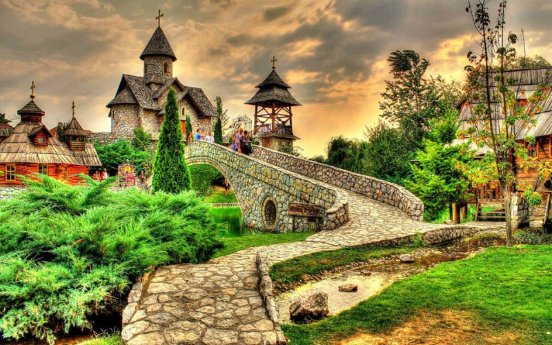 BiH: U aprilu 98,7 odsto manje turista nego lani