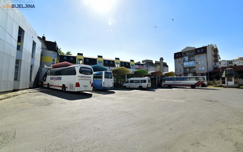 Autobusi iz Srpske voze U SRBIJU I CRNU GORU: Polasci ka zapadnoj Evropi čekaju NJIHOVU ODLUKU