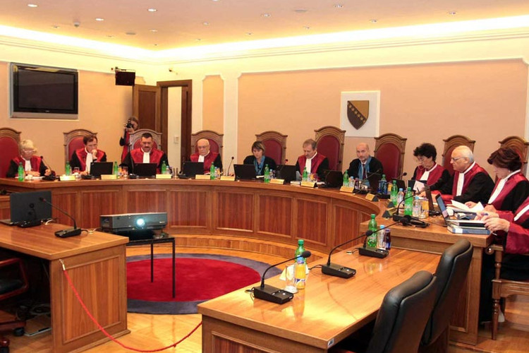 Ustavni sud BiH podržava otimanje od RS: Vojnu imovinu Srpske knjiže kao bošnjačku!