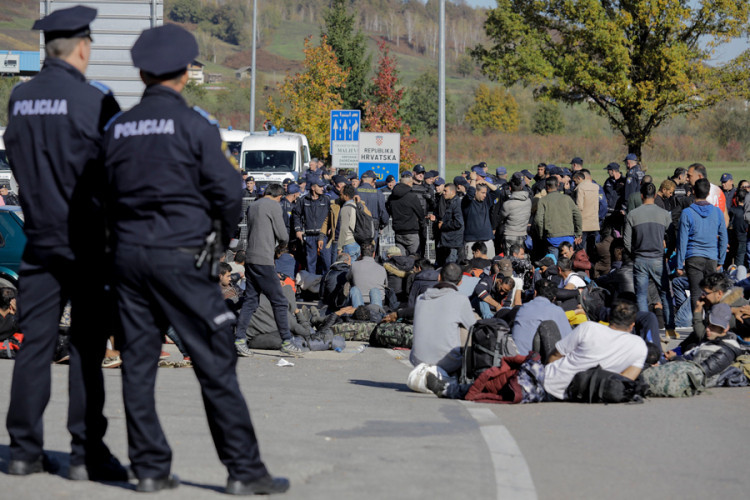 Frontex: Broj ulazaka ilegalnih migranata 