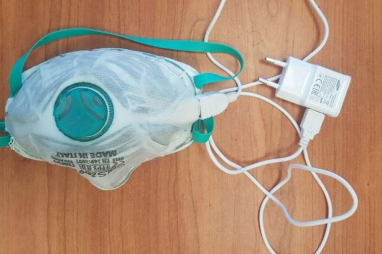 Naučnici napravili masku koja ubija virus pomoću punjača