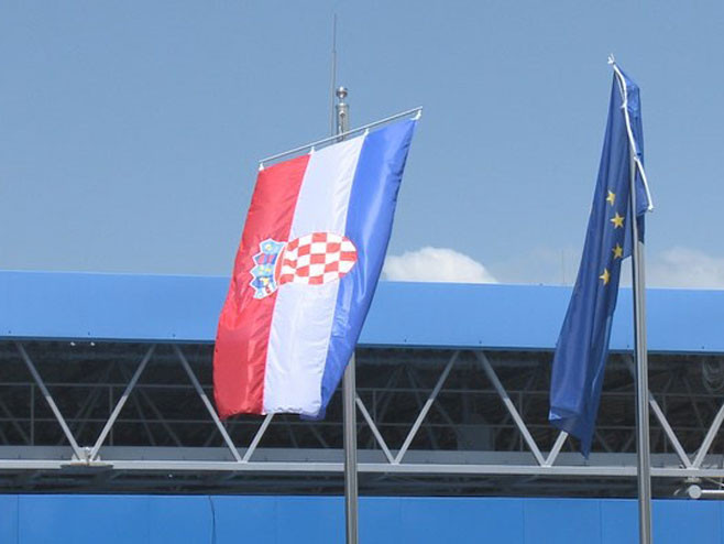 Hrvatska ukida samoizolaciju za državljane BiH bez obzira na odluku EU