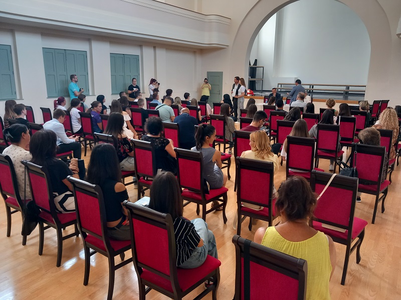 Grad dodijelio priznanja najboljim učenicima, nastavnicima i profesorima (FOTO)