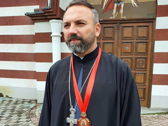 Sveštenik Nebojša Draškić odlikovan Ordenom kralja Dragutina