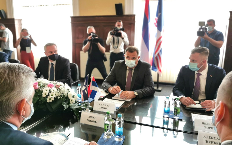 Počeo sastanak Dodika i Mićića u Bijeljini