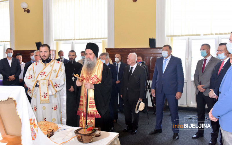 Dodik: Počašćen sam što sam kum, Bijeljina je grad s najviše perspektive