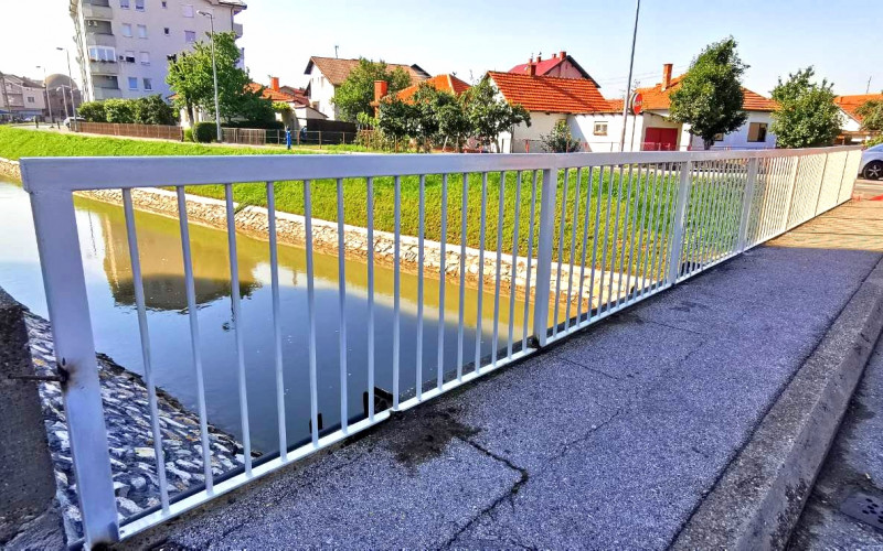 Bijeljina: Uređenje ograda na mostovima, biće postavljena i DEKORATIVNA RASVJETA