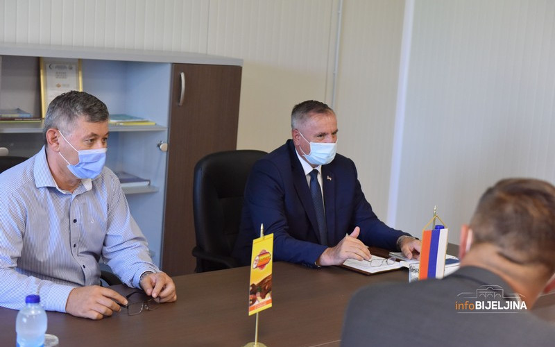 POSJETA PREDUZEĆU “ZP KOMERC” Višković najavio izvoz junetine u Tursku i nastavak pomoći svinjogojstvu