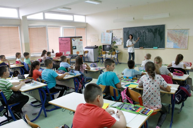 Institut preporučio da djeca u Srpskoj idu u školu
