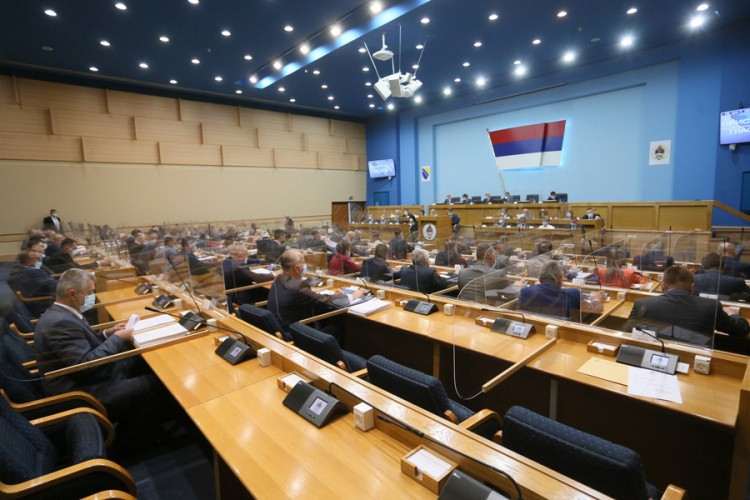 Većina poslanika NS RS podržava Dodikovu najavu veta na odluku CIK-a