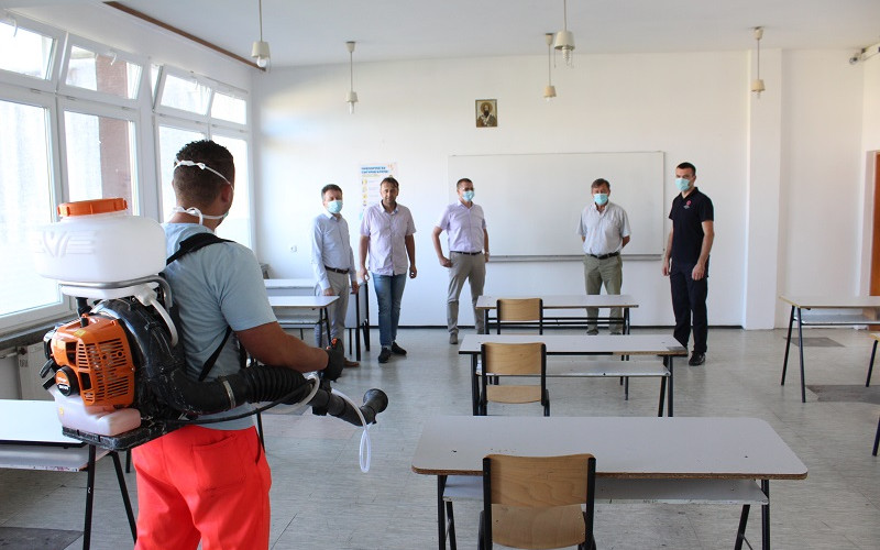 Ugljevik: Dezinfekcija školskih objekata