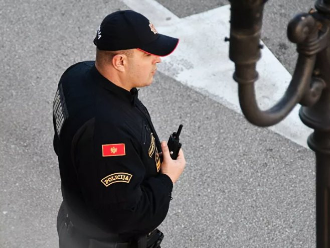 Interventne jedinice u Budvi, policija patrolira Podgoricom