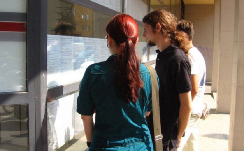 Svaki treći na birou bez dana radnog staža