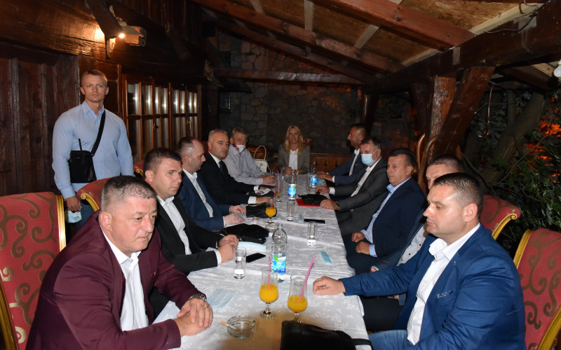 Cvijanovićeva na sastanku sa GO SNSD-a Bijeljina i koalicionim partnerima