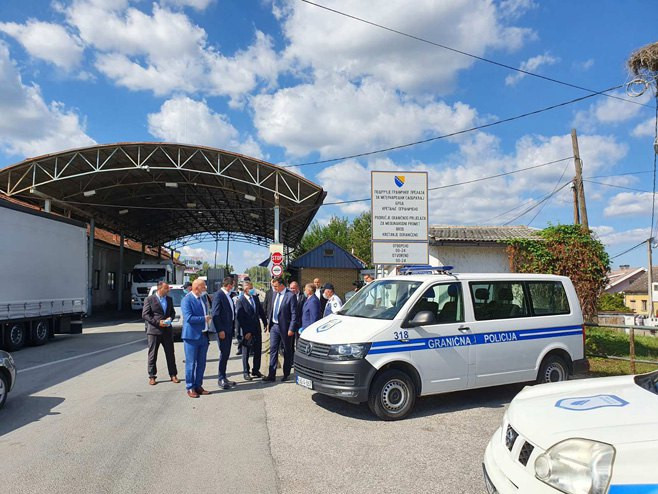 Tegeltija: Građani Broda ne bi trebalo da budu taoci graničnog prelaza