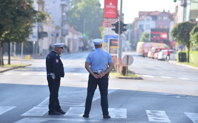 VOZAČIMA SAVJETUJEMO STRPLJENJE Zatvoren centar Bijeljine (FOTO)