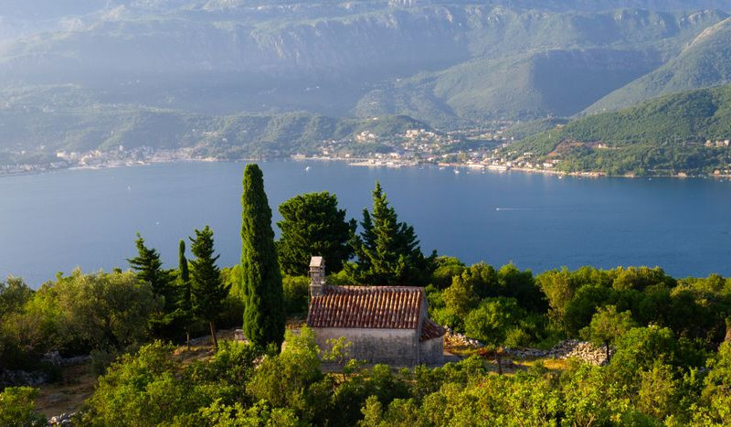 Bogato narom i maslinjacima: Crnogorsko poluostrvo koje krije neke od najlepših tajni Evrope