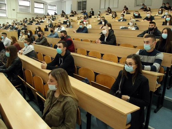 Studenti na fakultetima, uz poštovanje epidemioloških mjera