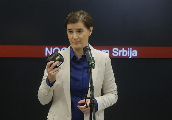 BRNABIĆ PORUČUJE