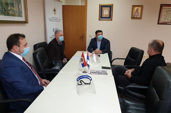 Unija donirala zaštitne vizire školama u Srpskoj