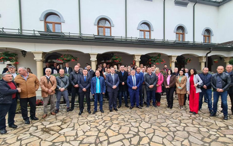 “VRIJEME JE DA PREUZMEMO ODGOVORNOST” Pokret za Bijeljinu počeo kampanju (FOTO)