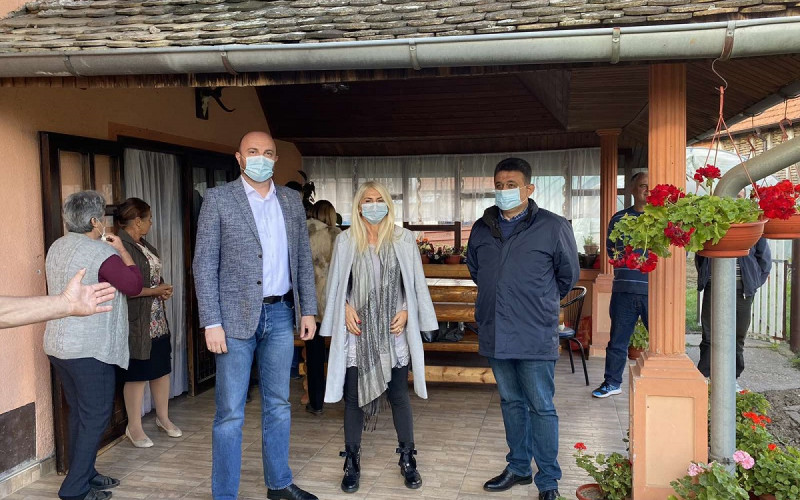 Odbornički kandidati SNSD-a posjetili Gornji Brodac (FOTO)