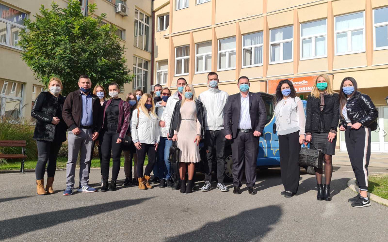 Pokret za Bijeljinu donirao Domu Zdravlja aparat za dezinfekciju ruku