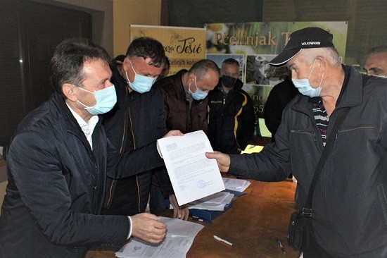 Ugljevik: Za podsticaj pčelarima 40.000 KM