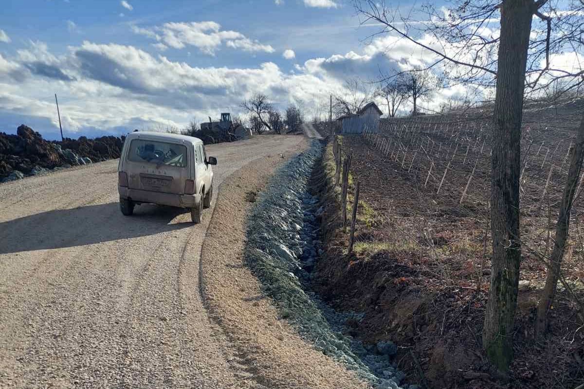 Klizište zatvorilo put, iz RiTE Ugljevik se izvinili: “Razumijemo zabrinutost”