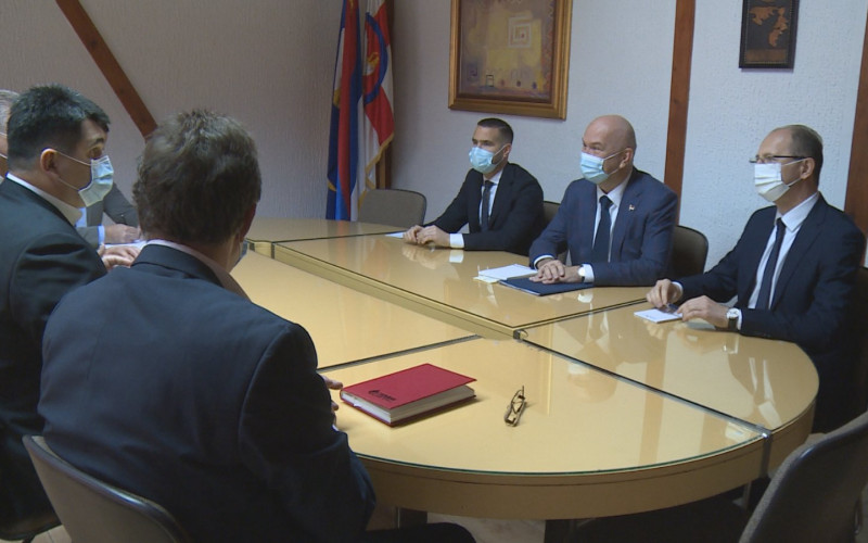 Sastanak načelnika Rade Savića sa ministrom Nenadom Popovićem