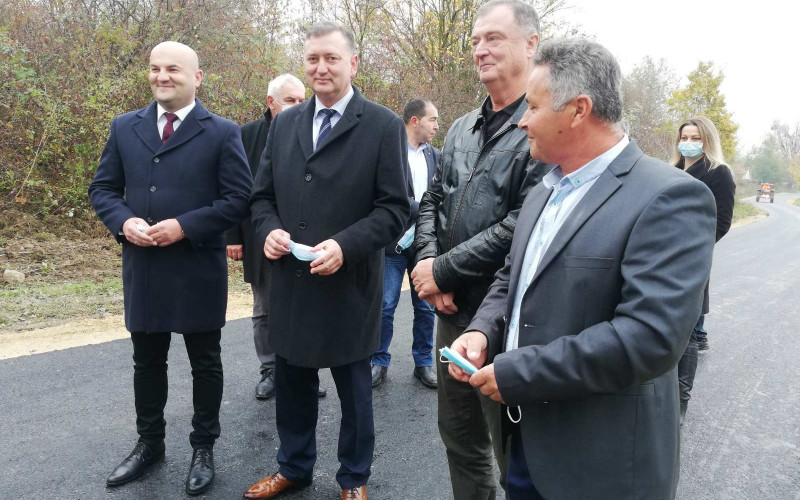 Popović predao na upotrebu put u pukišu I najavio nove projekte