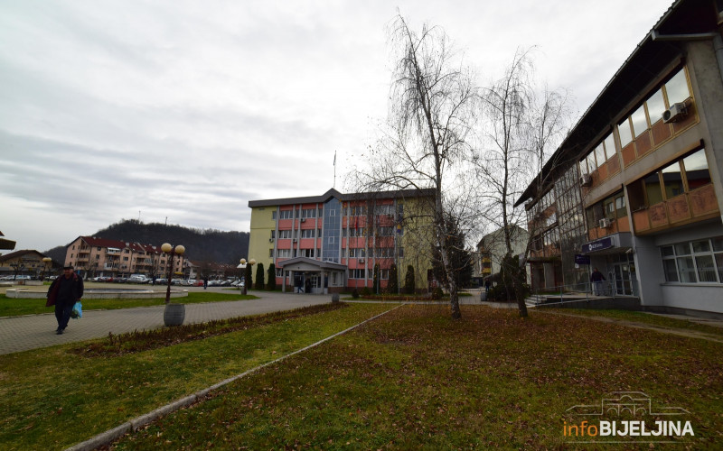 Ugljevik: Na vrijeme otvorena sva biračka mjesta