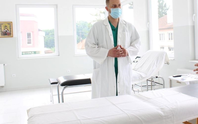 Lopare: Zaraženo 43 lica, Dom zdravlja postavio predtrijažni prostor