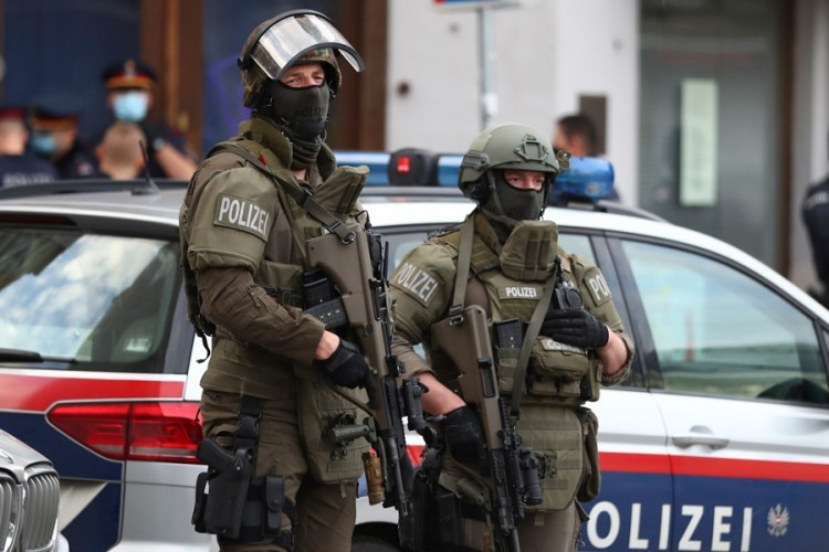 Novi detalji: Terorista slušao albansku muziku prije napada u Beču