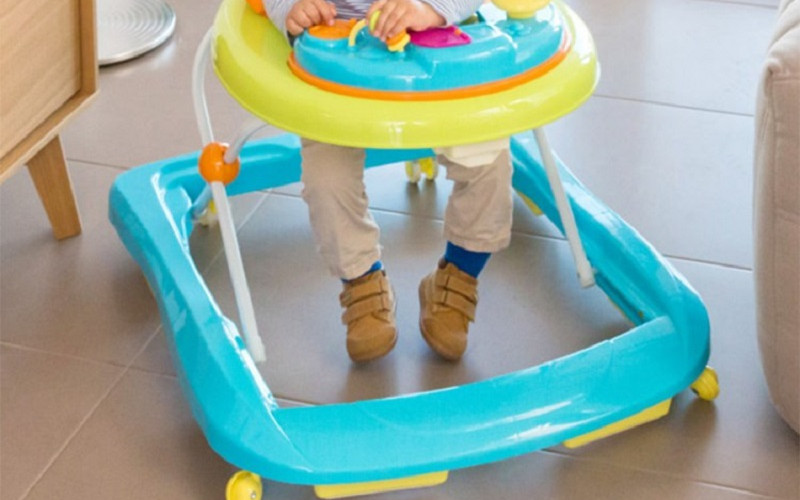 BiH sa tržišta povlači hodalicu za bebe, kacigu i pomagala za plivanje