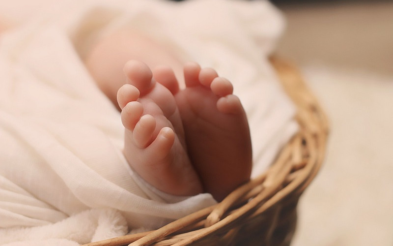 NOVO OTKRIĆE Majka rodila bebu sa antitijelima, dijete se ZARAZILO U STOMAKU